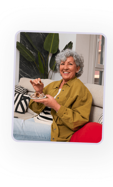 Credit score dashboard showing 800 score